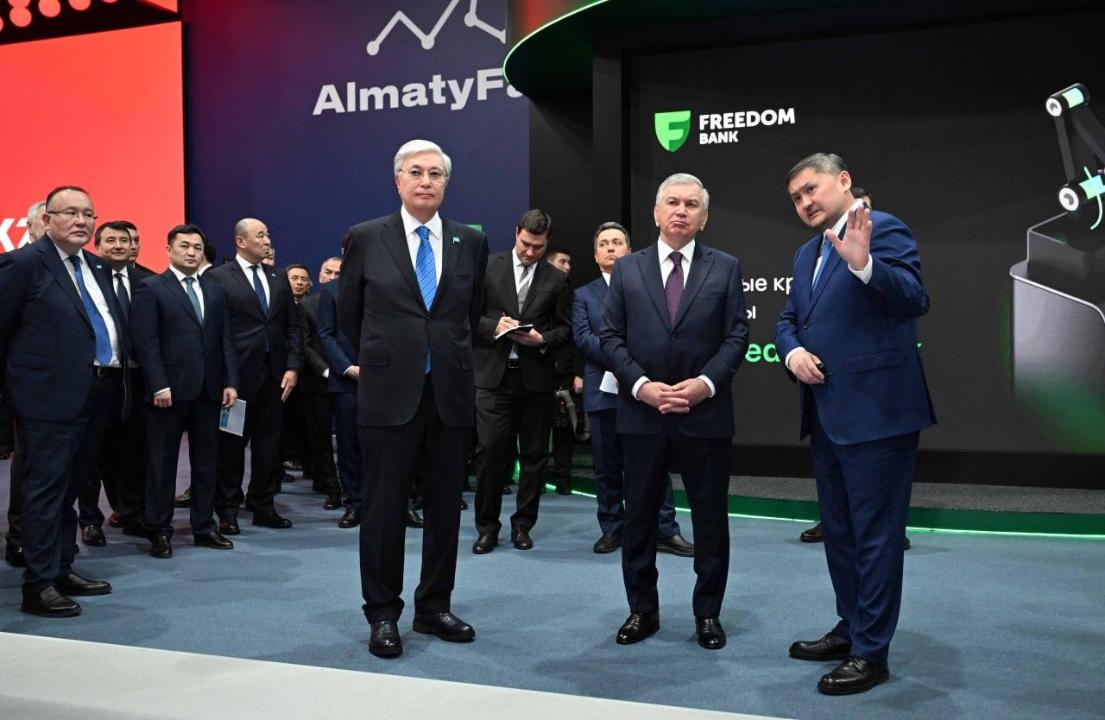 Министр и Президент РК на презентации программы AI SANA